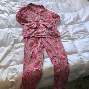 Victoria Secret Pajamas Set !!